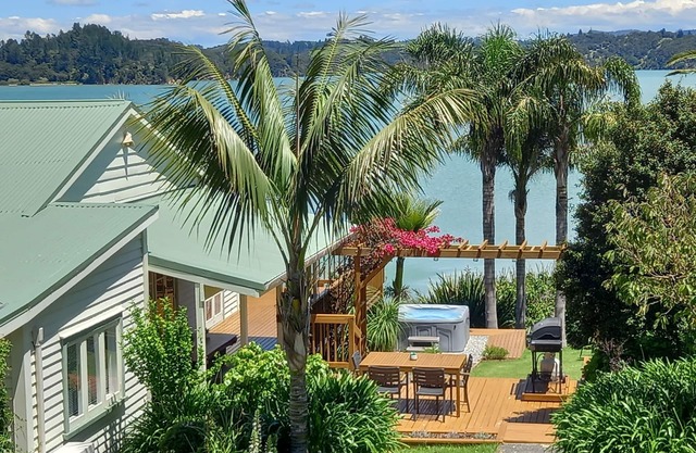 Beach Villa - Fully air conditioned - Spa & private beach