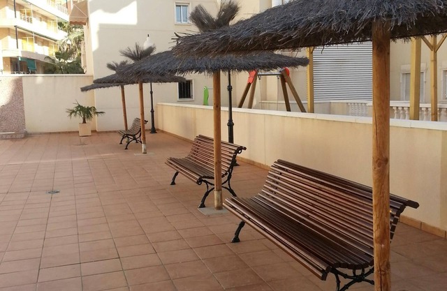 Beachfront apartment with swimming pool, parking