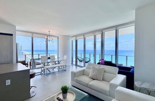 Beachfront Getaway – Stylish 2BR with Direct Views