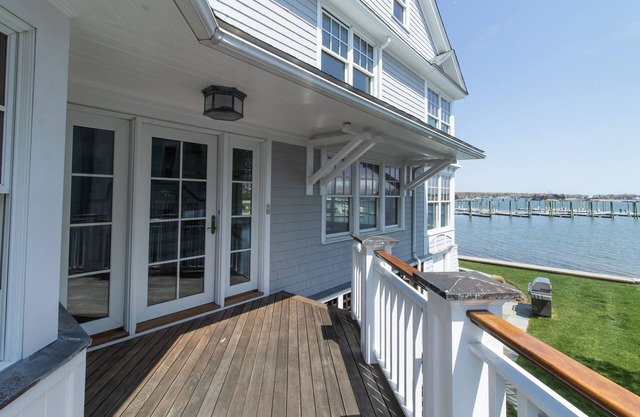 Beachfront Home in Pine Orchard, Branford available for monthly or academic rent
