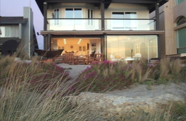 Beachfront Home - Incredible Views - Sand - Surf - Sunsets - Relax - 4 King Beds