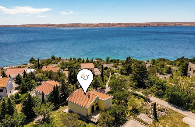 Beachfront House Nada, Karlobag, Croatia