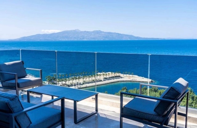 Beachfront Luxury Penthouse.