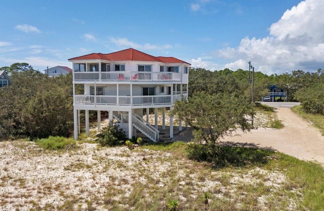 BEACHFRONT! Million Dollar Views! Panoramic views of the Gulf! Fall Discounts!