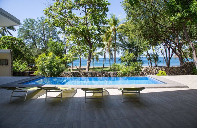 Beachfront paradise, CASA PUNTA COCO