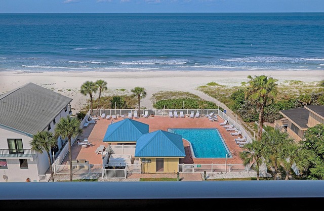 BeachFront Penthouse, Paradise found. Pet Friendly, 2nd condo avail see 1070120