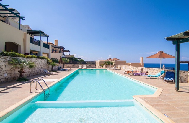 Beachfront Studio with, everything in walking distance!