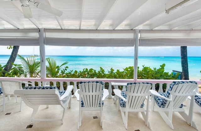 Beachfront Tropical Retreat - Belair