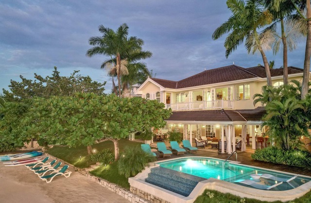 Beachfront Villa, Staff, Boat, Pool, Tennis, Gated