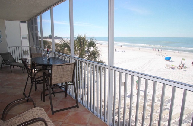 Beachfront with a million dollar 180 Degree View of the Gulf
