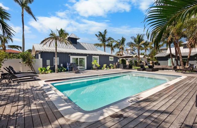 Beachside Bliss! With Pool, Near Beach and Trolley!