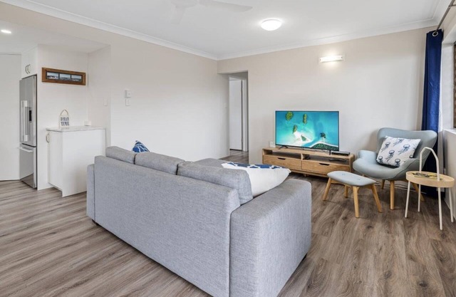 Beachside Unit in the Centre of Town