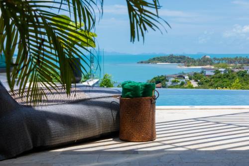 BEACHSIDE VILLA - CARPE DIEM - in Plai Laem Soi 7, 3 BED 4 BATH, Amazing SEA and MOUNTAIN VIEWS, only 180m walk to Swimming Beach