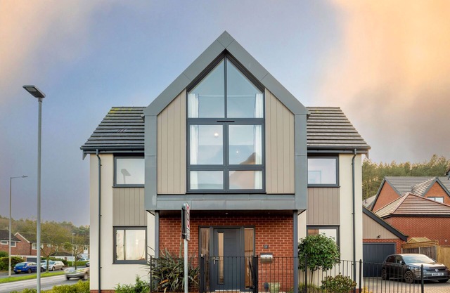 Beachwood Retreats, Brand New 5 Bed House, 15 minute walk to beach