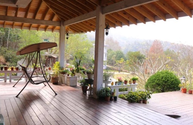 Bear Meets Moose B&B