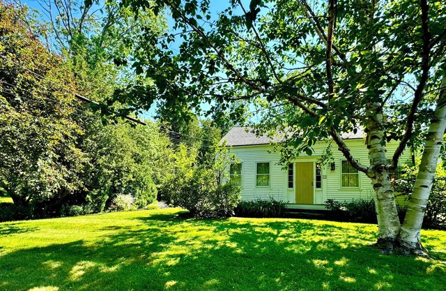 Beauchamp Cottage, near Rockport Harbor and golf course