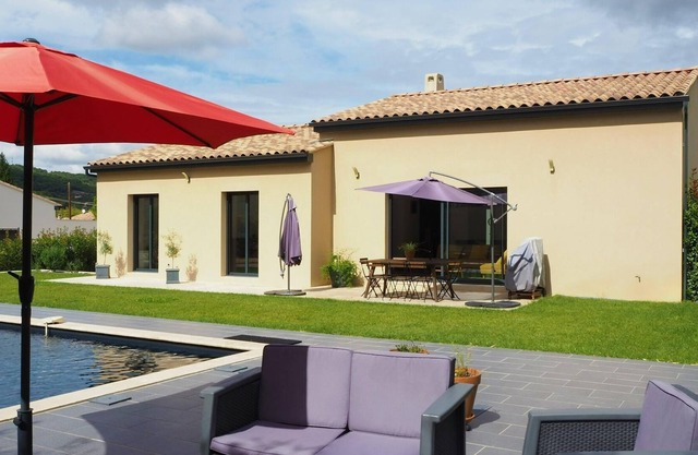 Beautiful modern villa with private pool, Saint-Romain-en-Viennois