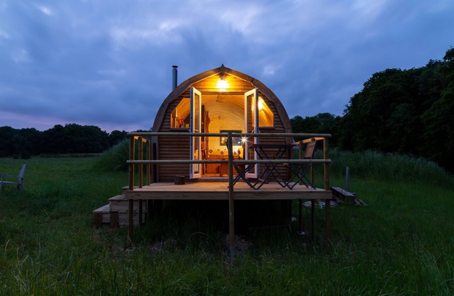 Beautiful 1 bed Glamping pod in Battle