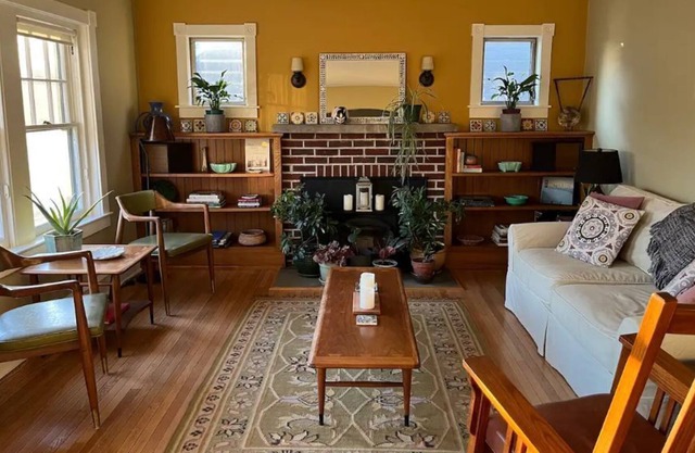 Beautiful 1920s Home in Quiet Media Neighborhood