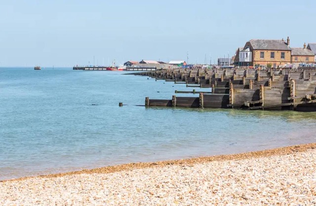 Beautiful 2-bed Holiday Home