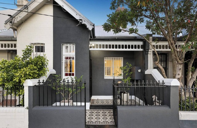 Beautiful 2 bedroom house in fabulous Newtown