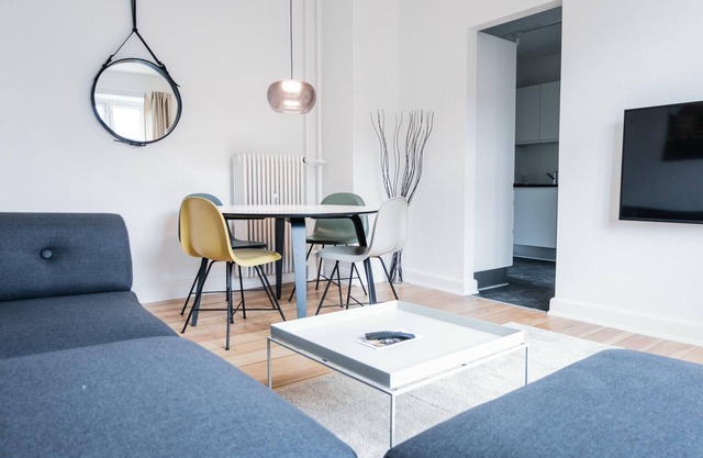 Beautiful 2-BR apartment in a great location - 46