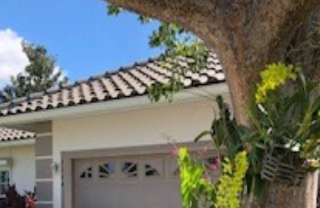 beautiful 3 bed. home Flamingo Golf Course Lely Resort, 7 days min