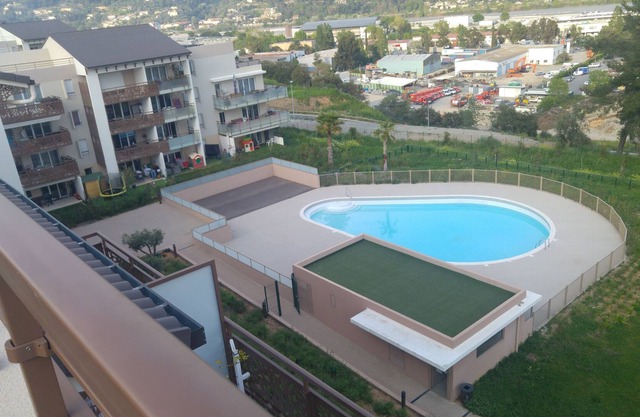 beautiful 3 rooms - Between swimming pool and mountain