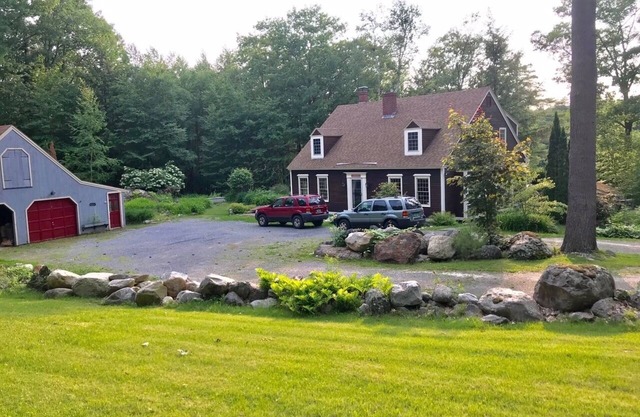 Beautiful and Charming 4 Bedroom Lake or Ski House on Fern Lake, Green Mtns.
