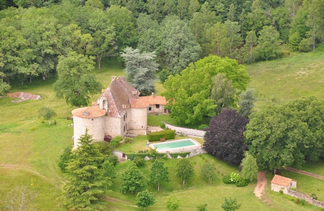 Beautiful and Quiet 9th century Castle in the heart of Perigord - Dordogne
