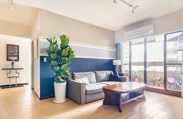 Beautiful and spacious 3bd2bath located next to Da’an Park