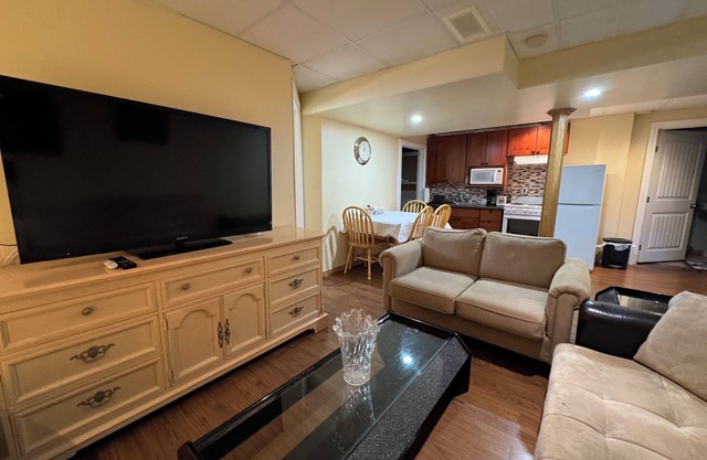 Beautiful and spacious lower unit