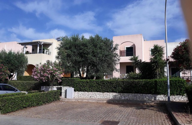 Beautiful apartment near the sea with garden and terrace with views.