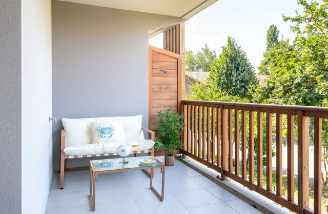 Beautiful apartment for 4 guests with A/C, WIFI, TV, balcony and pets allowed