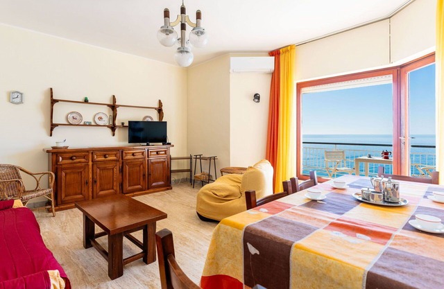 Beautiful apartment for 6 guests with WIFI, balcony and pets allowed