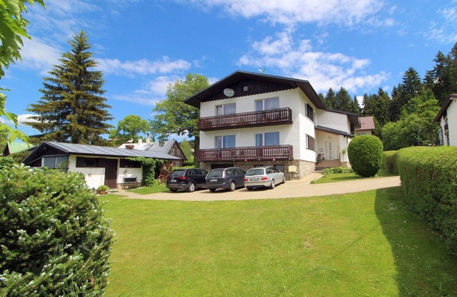 Beautiful apartment for 9 guests with WIFI, TV, balcony and parking