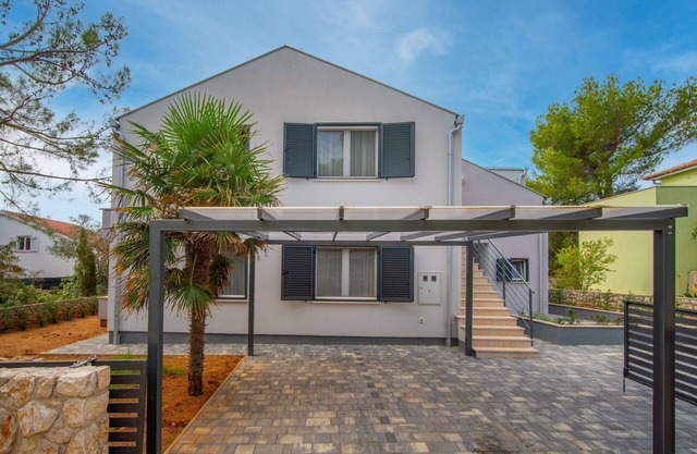 Beautiful apartment for 6 people with WIFI, hot tub, A/C, TV and terrace