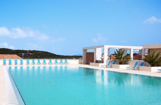Beautiful apartment in villa for 8 guests with WIFI, pool, A/C, terrace and parking