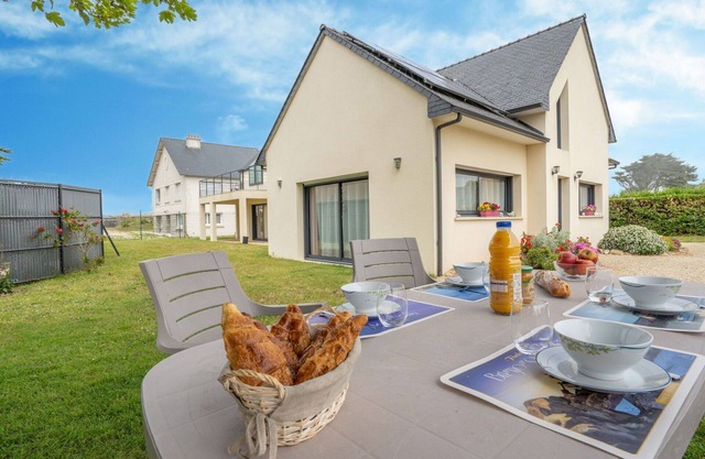 Beautiful apartment for 4 people with WIFI, TV and patio