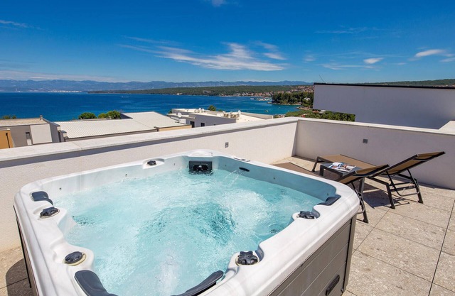 Beautiful apartment in Malinska