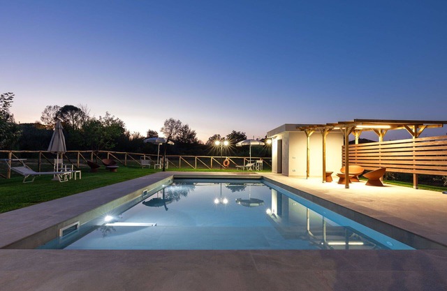 Beautiful apartment in villa for 2 guests with A/C, WIFI, pool and TV