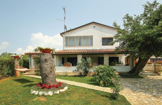 Beautiful apartment in Porec with WiFi