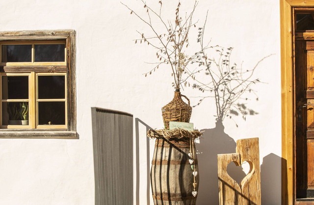 Beautiful apartment in villa for 3 guests with WIFI and patio