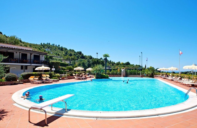 Beautiful apartment for 2 guests with WIFI, pool, A/C, TV and pets allowed