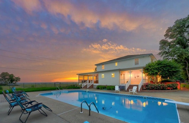 Beautiful Bayside Villa on Chesapeake