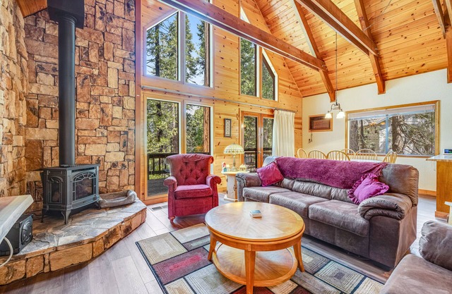 Beautiful Blue Lake Springs cabin with fireplace, deck, and private W/D