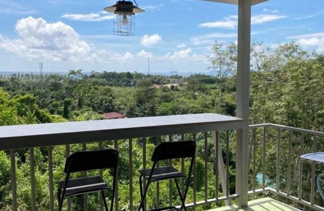 Beautiful Bohemian Cottage with Amazing Sea Views