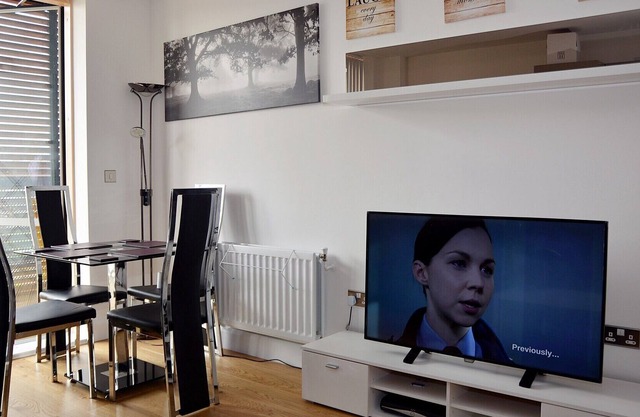 BEAUTIFUL BOW HOLIDAY HOME