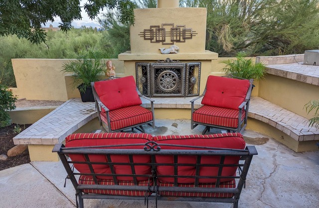 Beautiful Cave Creek/North Scottsdale Home 3 Bedroom-2 Bath + Casita - Acre Lot