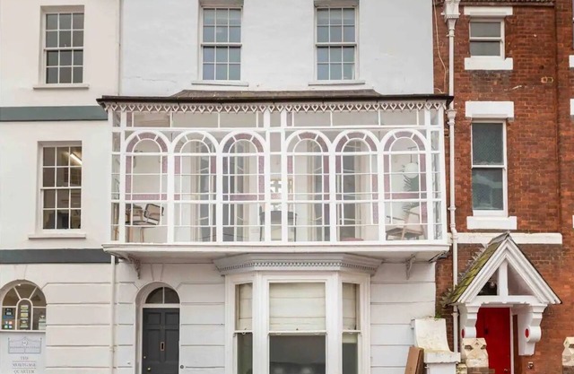 Beautiful City Centre Flat With Parking